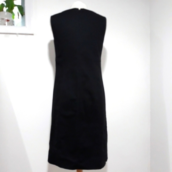 Talbots sleeveless V collar lining black dress size 8. - Picture 5 of 9